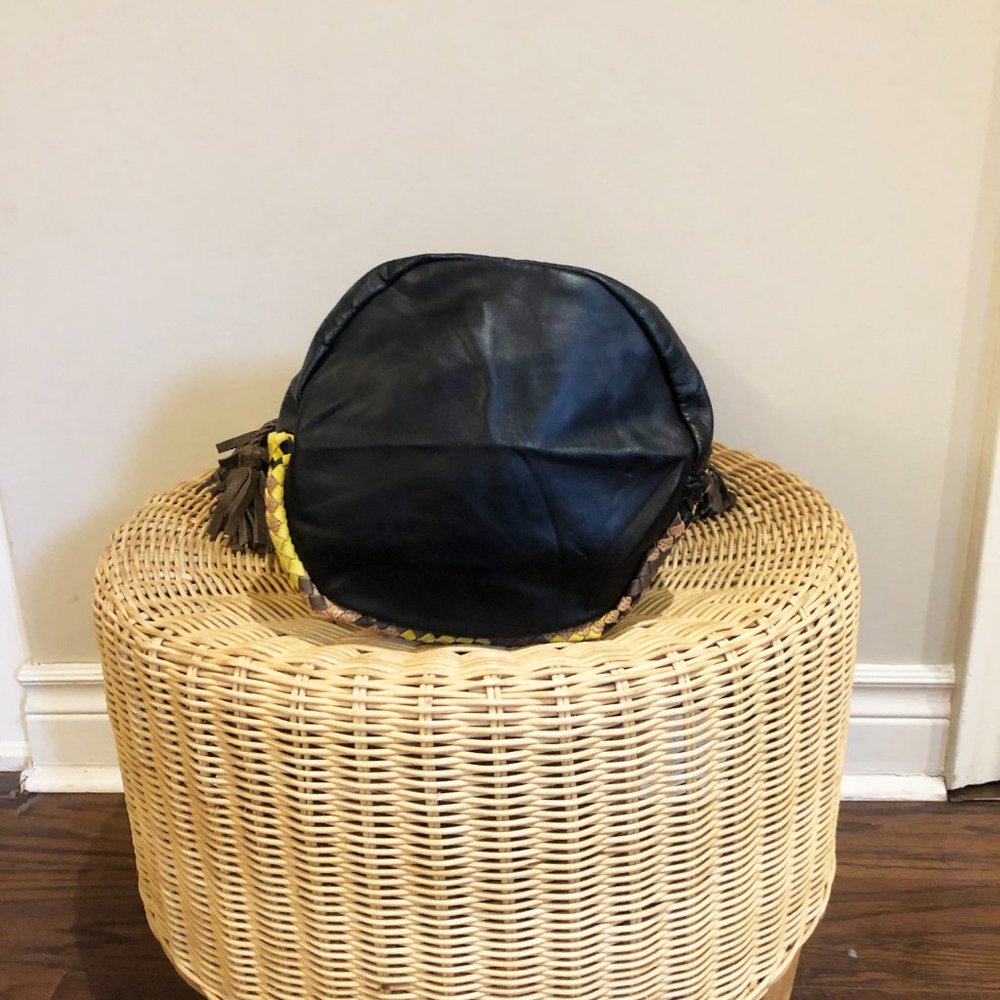 🌟Host Pick!🌟 Rabeanco Woven Leather Bucket Bag - Picture 11 of 15